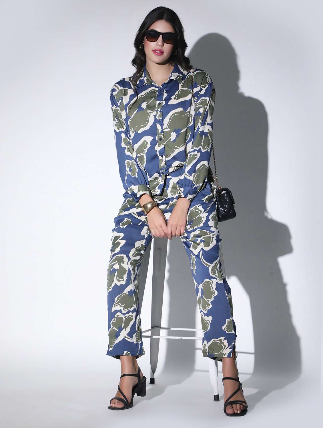 women florals printed shirt & trouser co-ords set - 21350222 - Standard Image - 3