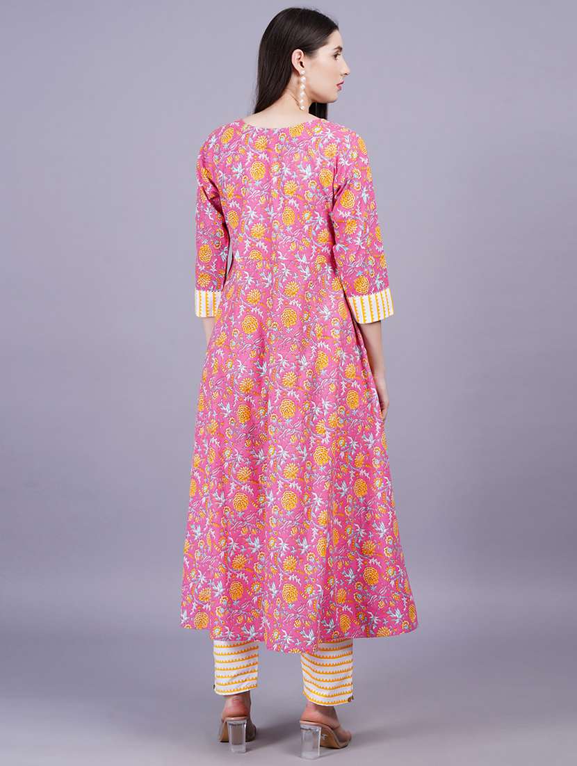 women three quarter sleeve kurta pant with dupatta set - 21350609 - Standard Image - 3