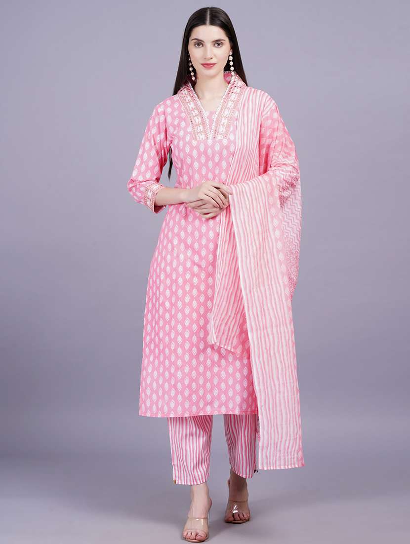 women printed three quarter sleeve kurta pant with dupatta set