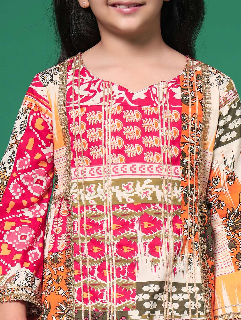 red printed kurta pant set suit set - 21352869 -  Standard Image - 5