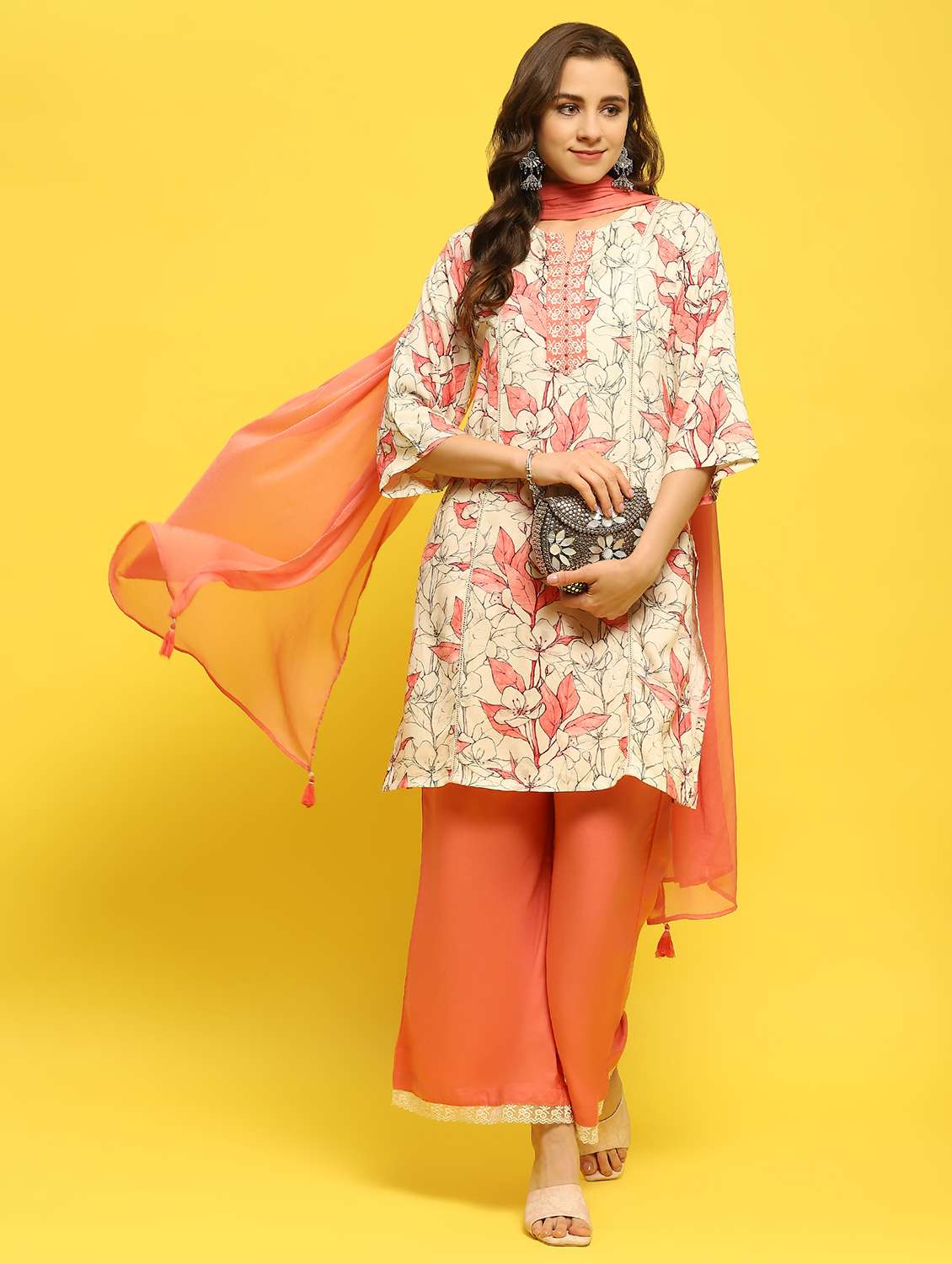 women three quarter sleeve kurta palazzo with dupatta set - 21353588 - Zoom Image - 0