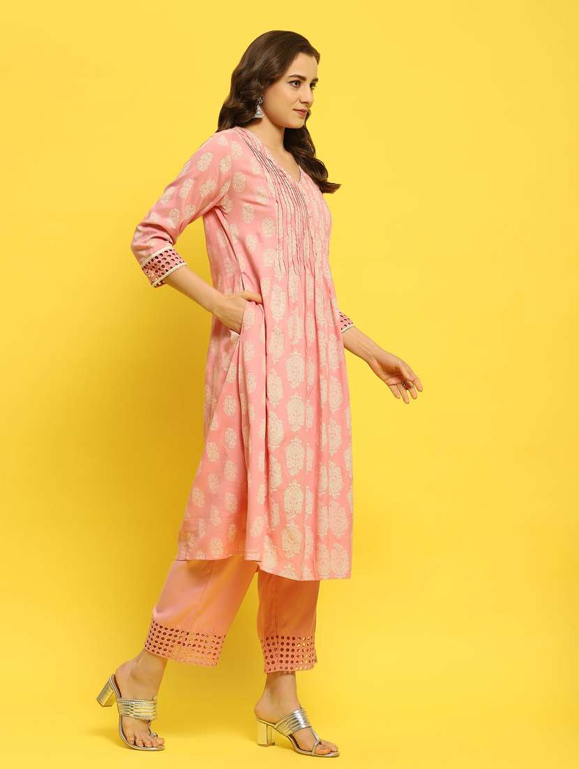 women v neck kurta pant set - 21353664 - Standard Image - 3