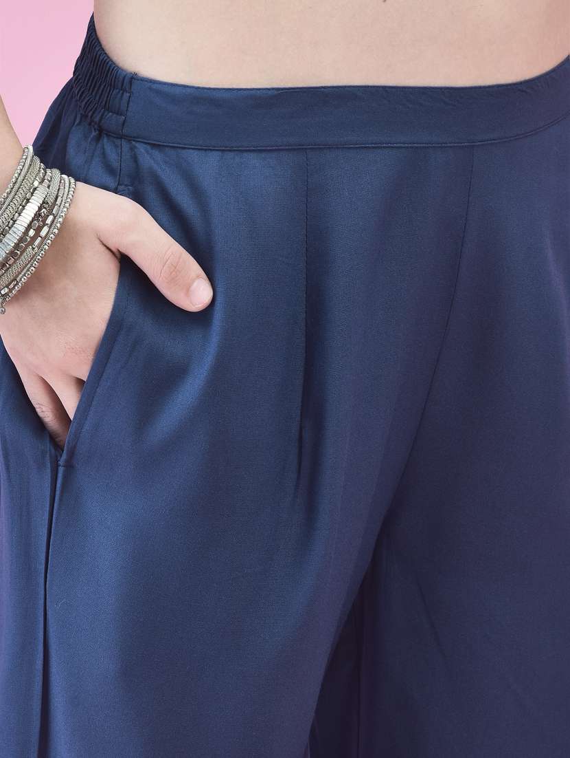 women three quarter sleeve kurta pant with dupatta set - 21353690 -  Standard Image - 8