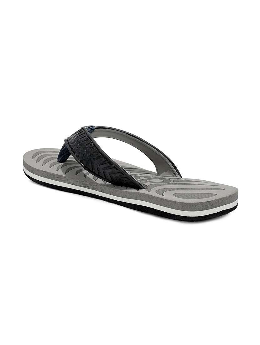 men toe seprator slippers - 21353751 -  Standard Image - 3