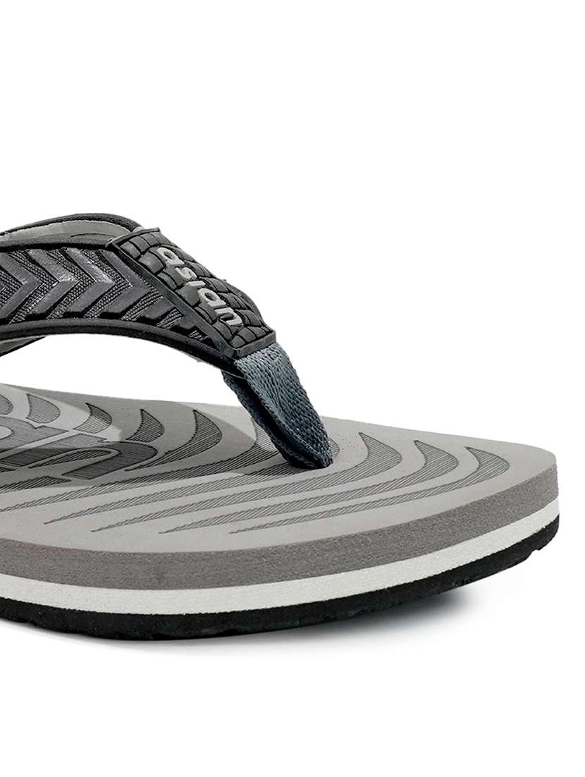 men toe seprator slippers - 21353751 -  Standard Image - 5