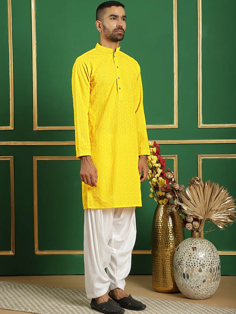 Men Mandarin Neck Embroidered Long Kurta - 21354503 -  Standard Image - 3
