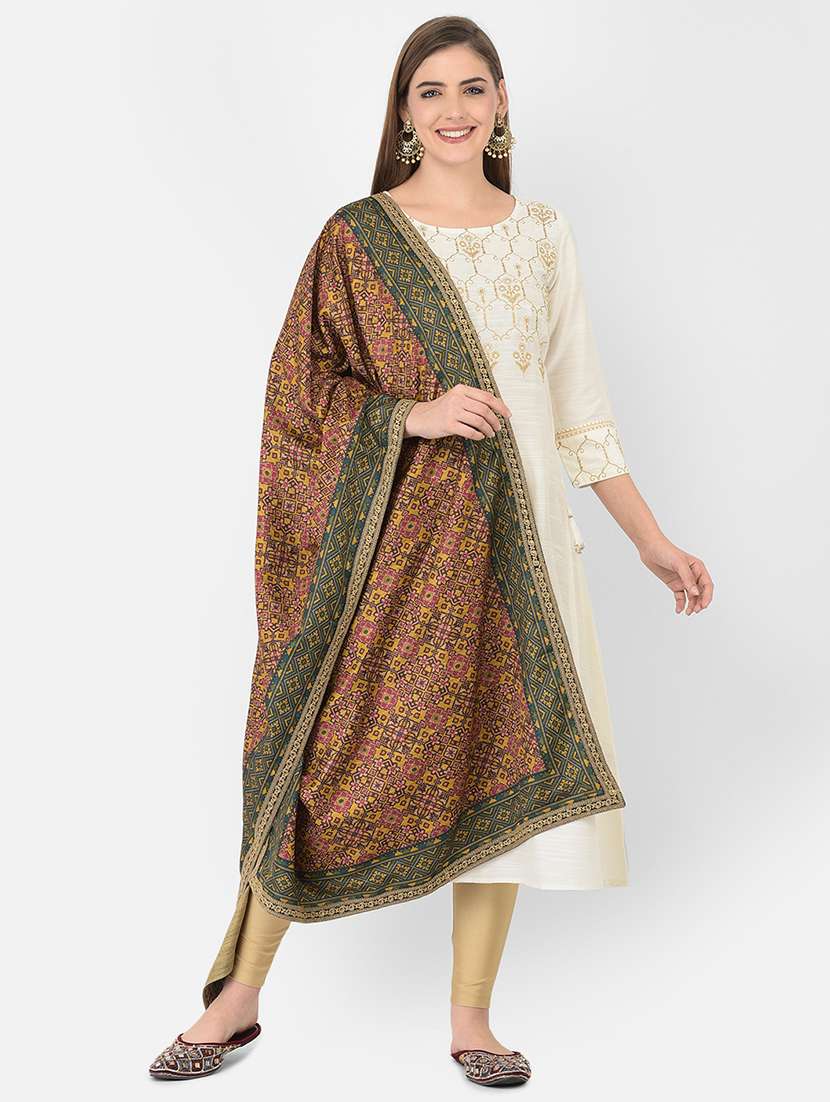 women three quarter sleeve a-line kurta - 21354746 - Zoom Image - 0