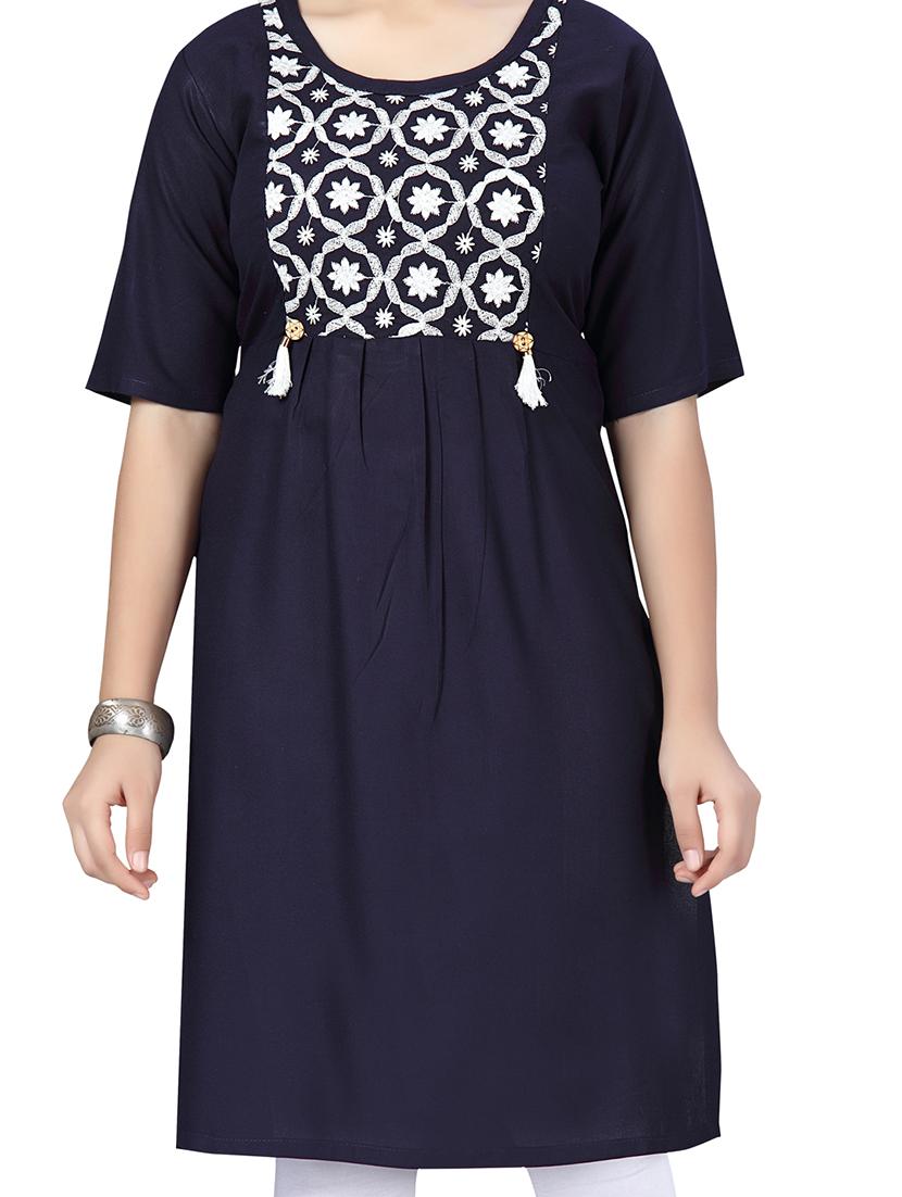 navy blue embroidered a-line kurta - 21357061 - Standard Image - 3