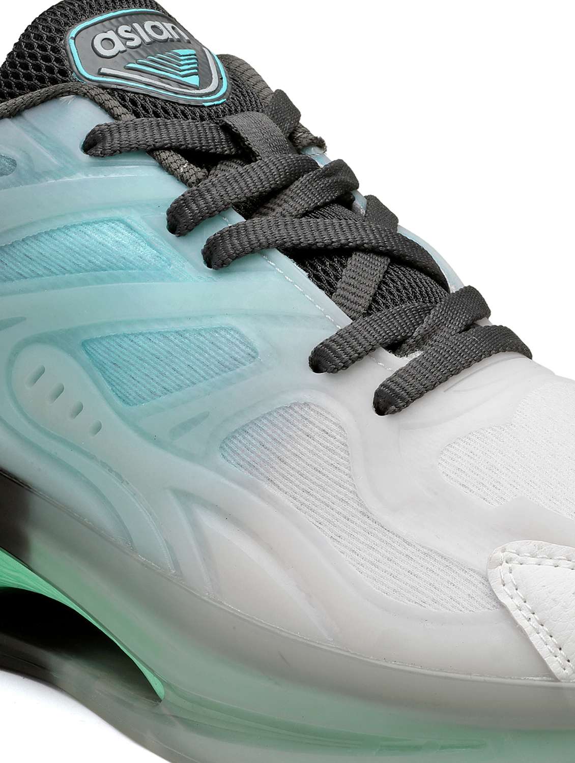 men lace up sport shoes - 21365045 -  Standard Image - 3