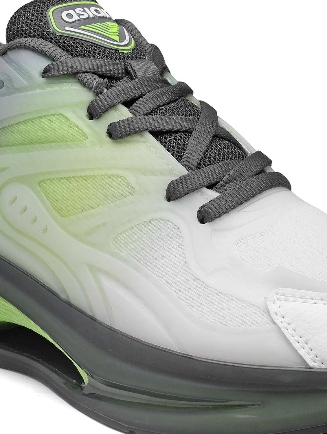men lace up sport shoes - 21365046 -  Standard Image - 3