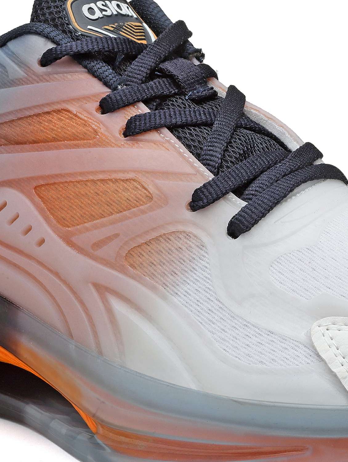 men lace up sport shoes - 21365047 -  Standard Image - 3