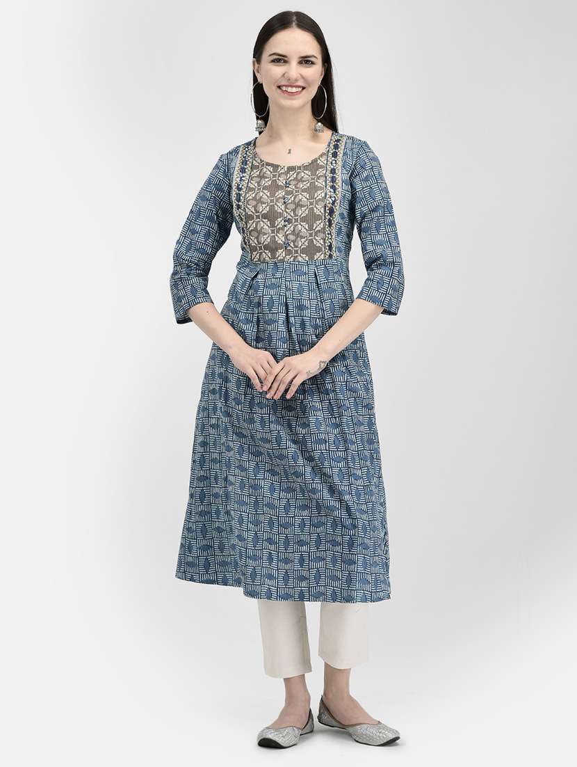 women three quarter sleeve a-line kurta - 21365287 - Zoom Image - 0