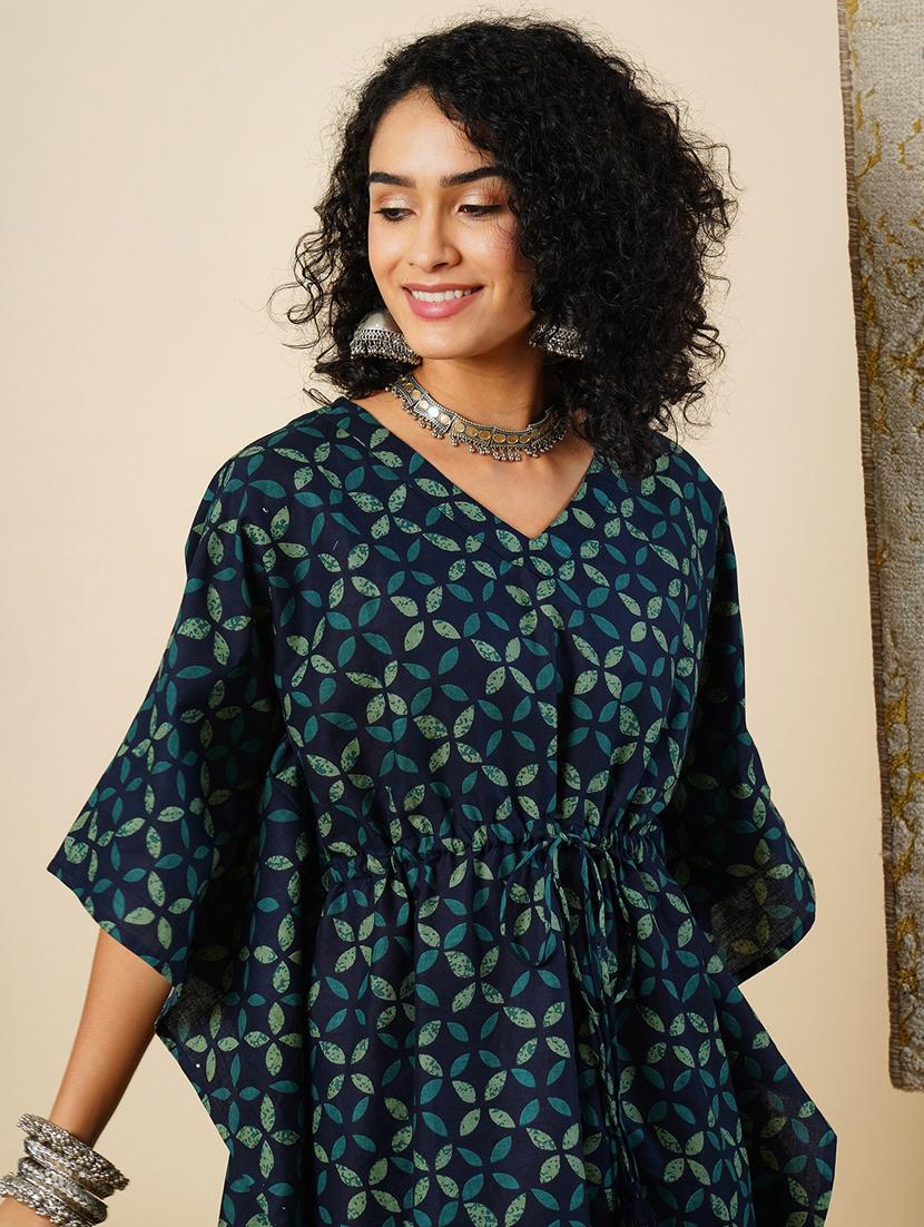 globus women blue v-neck allover abstract printed waist tie-up kaftan tunic & partially elasticated trousers fusion co-ord set - 21366513 - Standard Image - 3