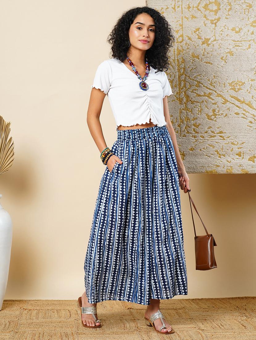 globus women indigo geometric border printed elasticated waistband flared ethnic palazzos - 21366566 - Standard Image - 3