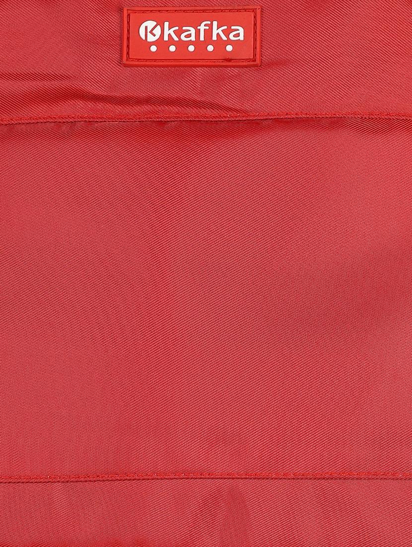 red back pack - 21367516 - Standard Image - 3