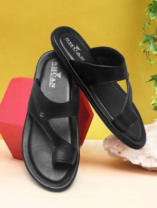 black toe separator slipper