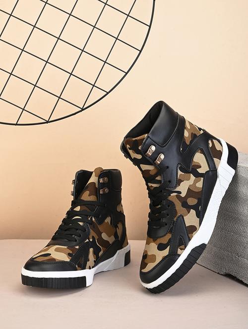 men camouflaged high ankle sneakers - 21370038 - Standard Image - 0