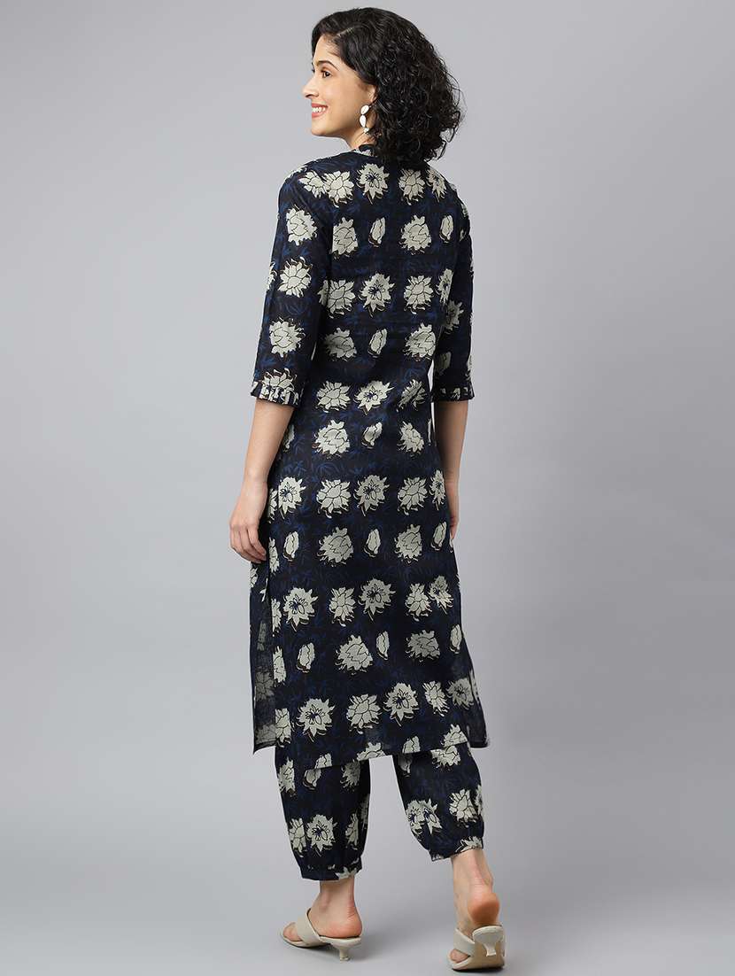 women three quarter sleeve kurta salwar set - 21371653 -  Standard Image - 3