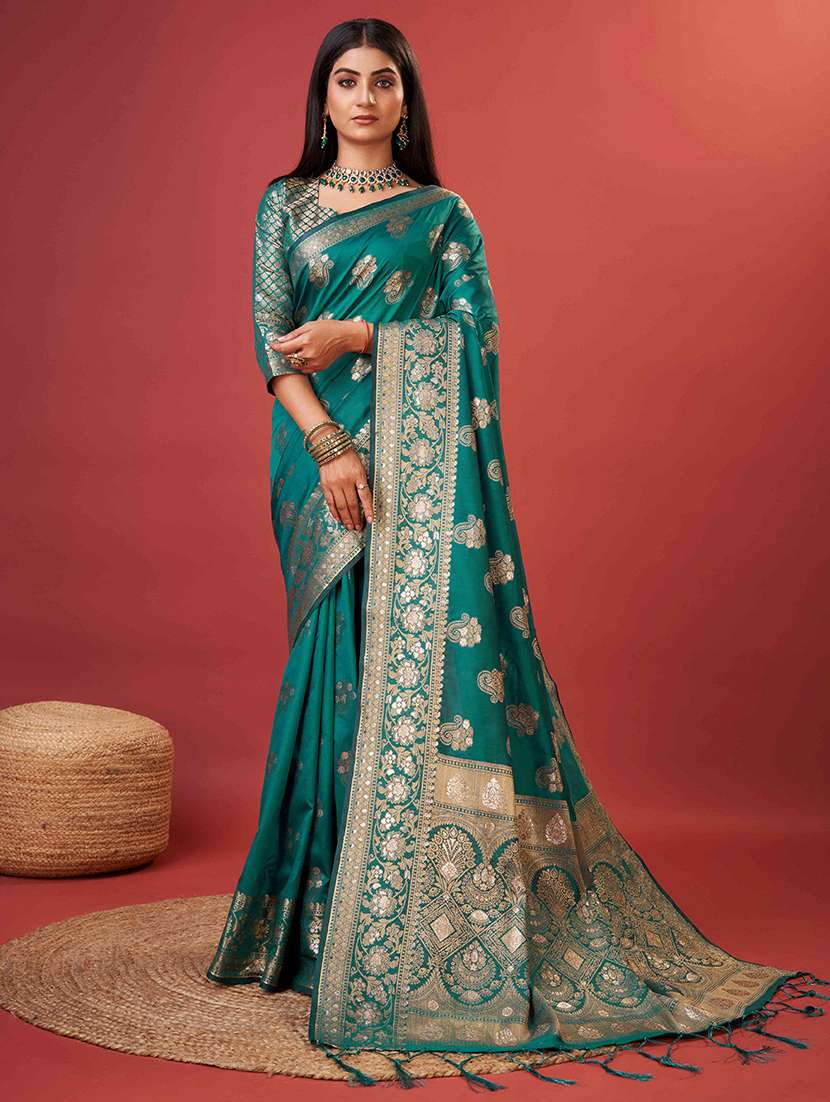 women self design bordered saree with blouse - 21372517 -  Zoom Image - 0
