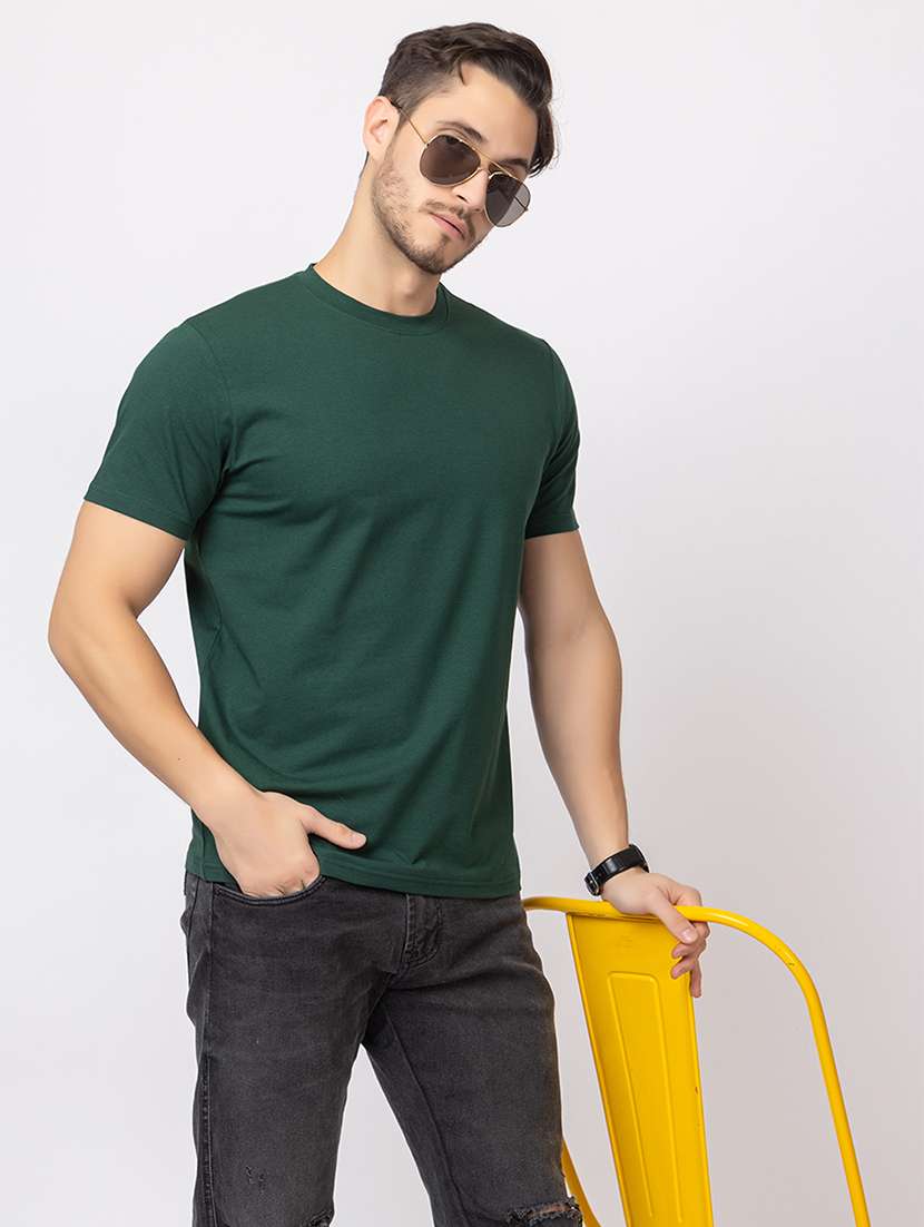 men round neck plain t-shirt - 21374328 - Standard Image - 3