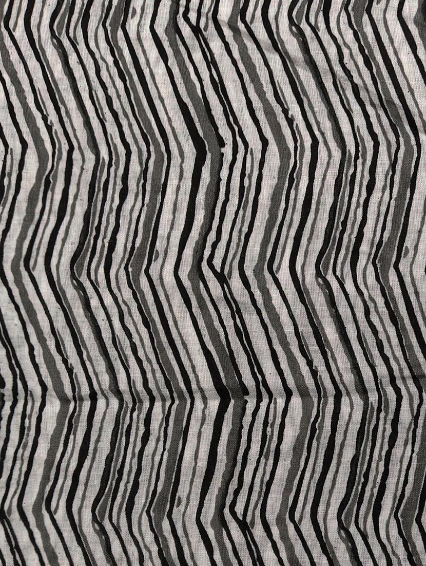 women pack of 2 printed scarves - 21374526 - Standard Image - 3