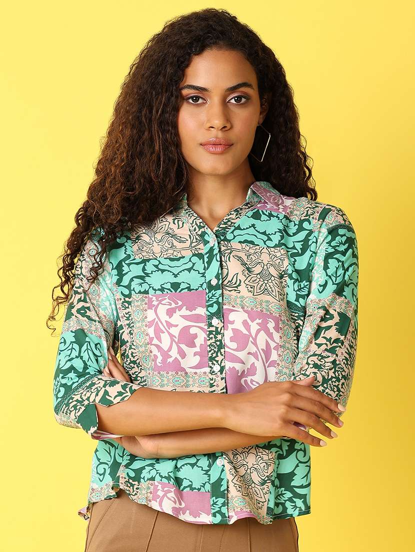 women printed three quarter sleeves shirt