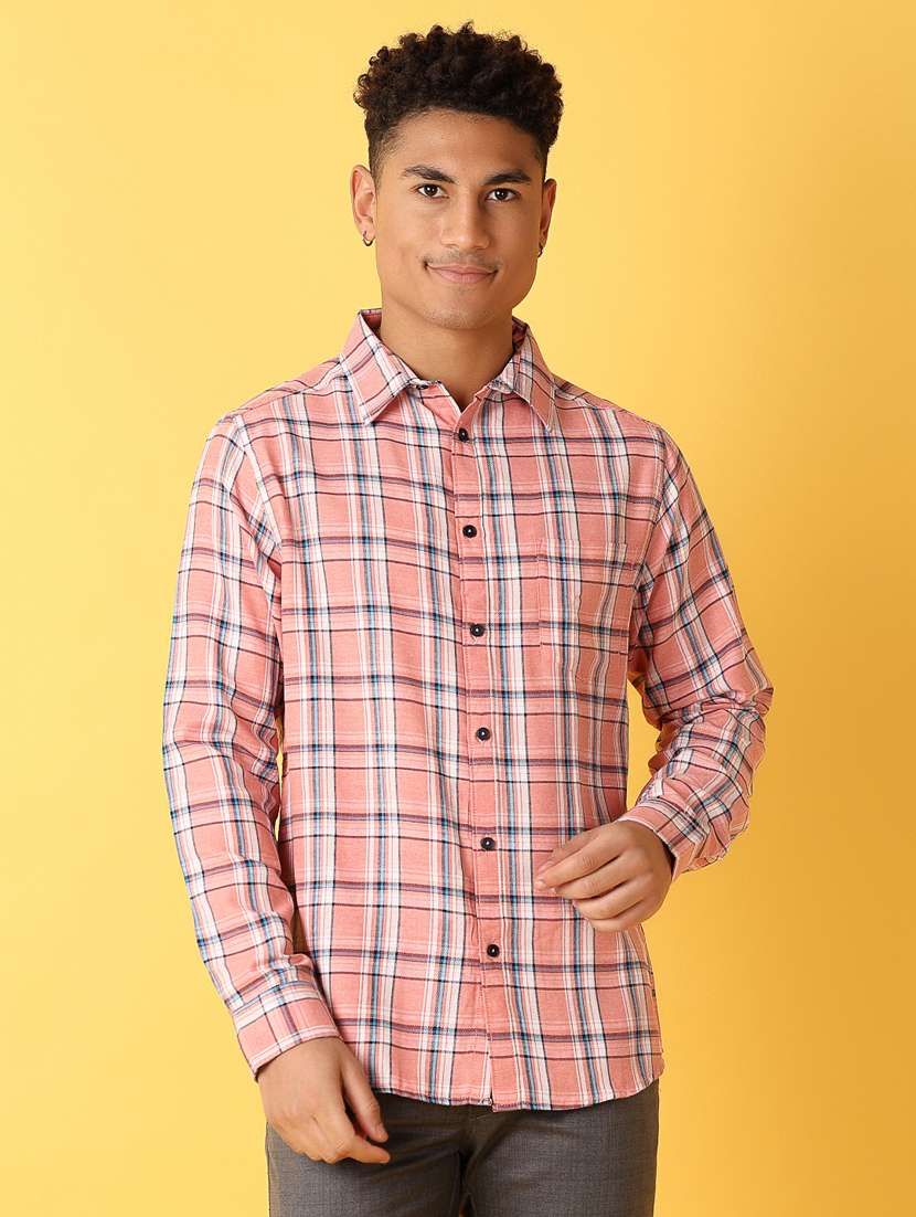 men long sleeved checkered casual shirt