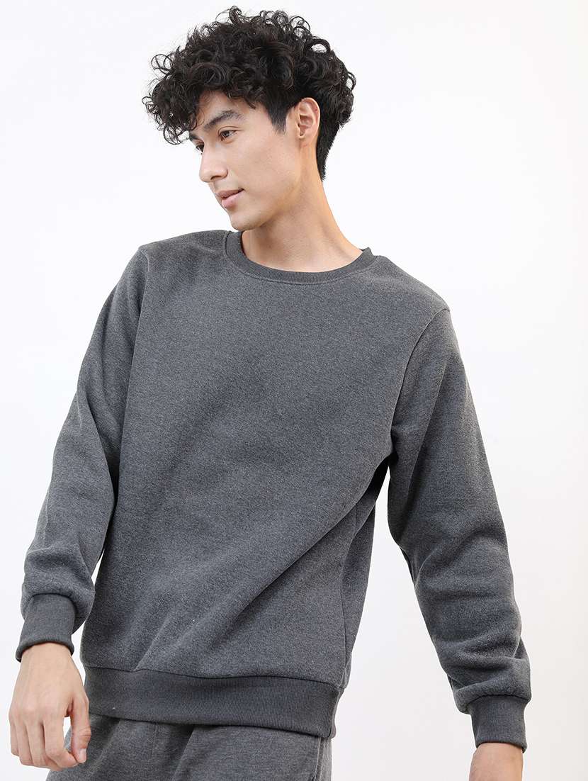 men solid round neck pullover sweatshirt
