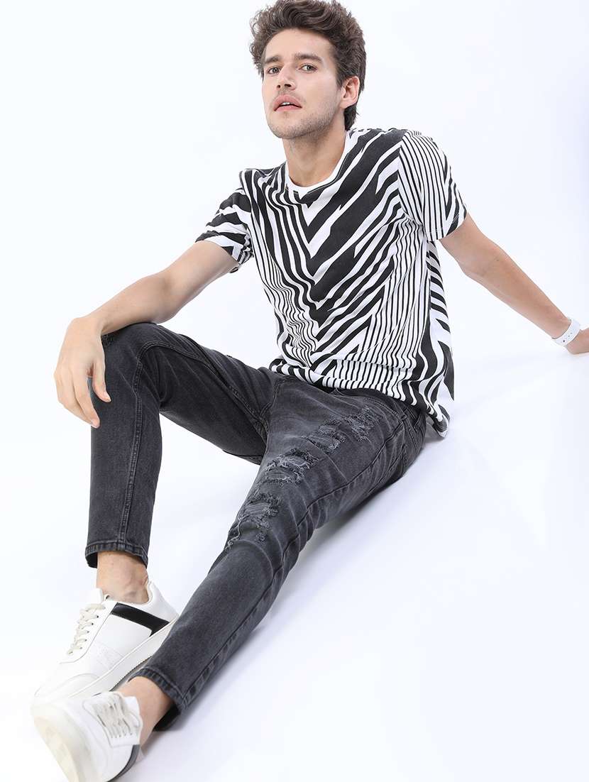 men all over printed t-shirt - 21375363 -  Standard Image - 3