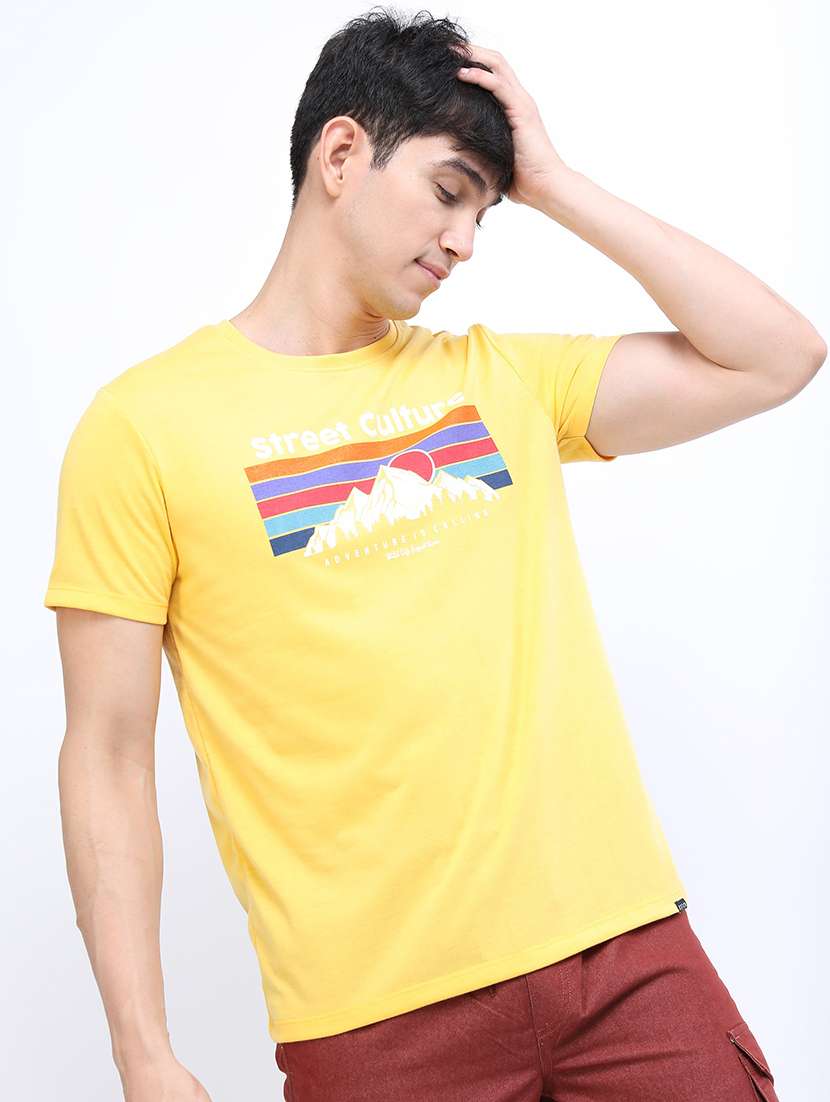 men chest print t-shirt