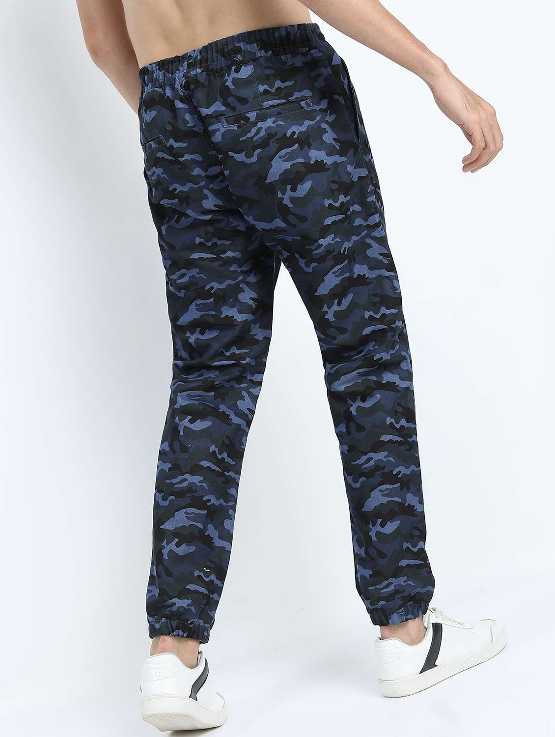 men mid rise camouflage printed cargo - 21375543 -  Standard Image - 3