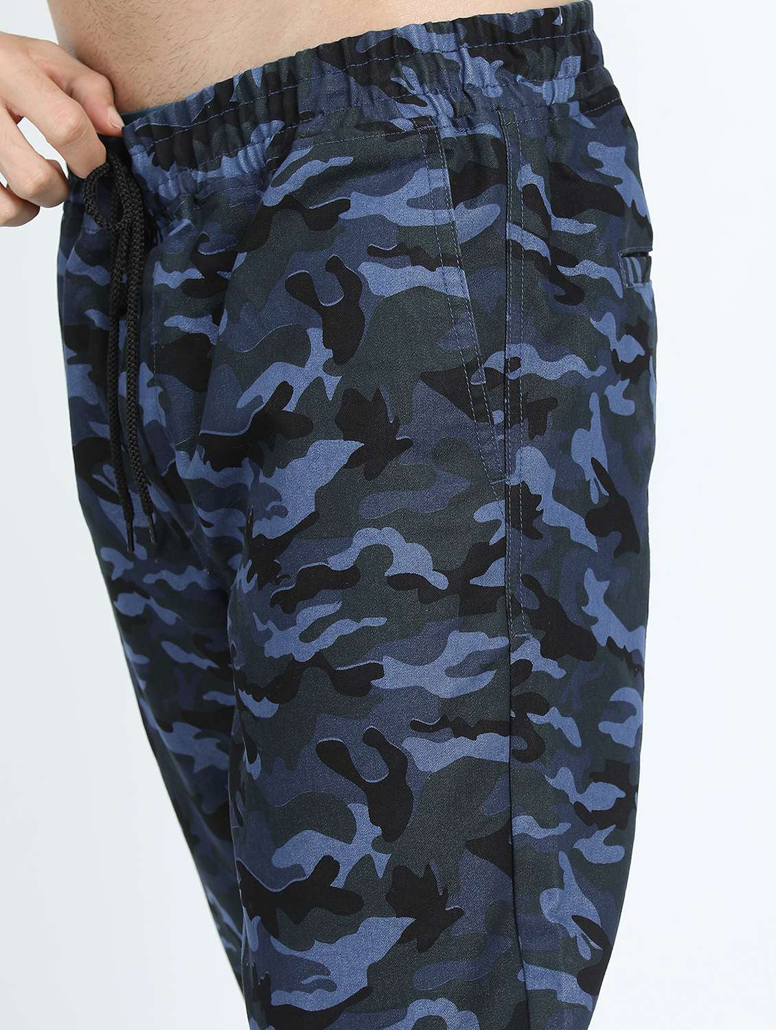 men mid rise camouflage printed cargo - 21375543 -  Standard Image - 5