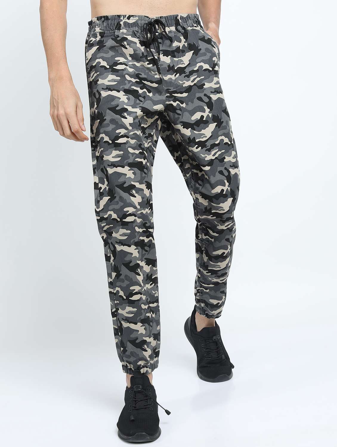 men mid rise camouflage printed cargo - 21375544 -  Zoom Image - 0