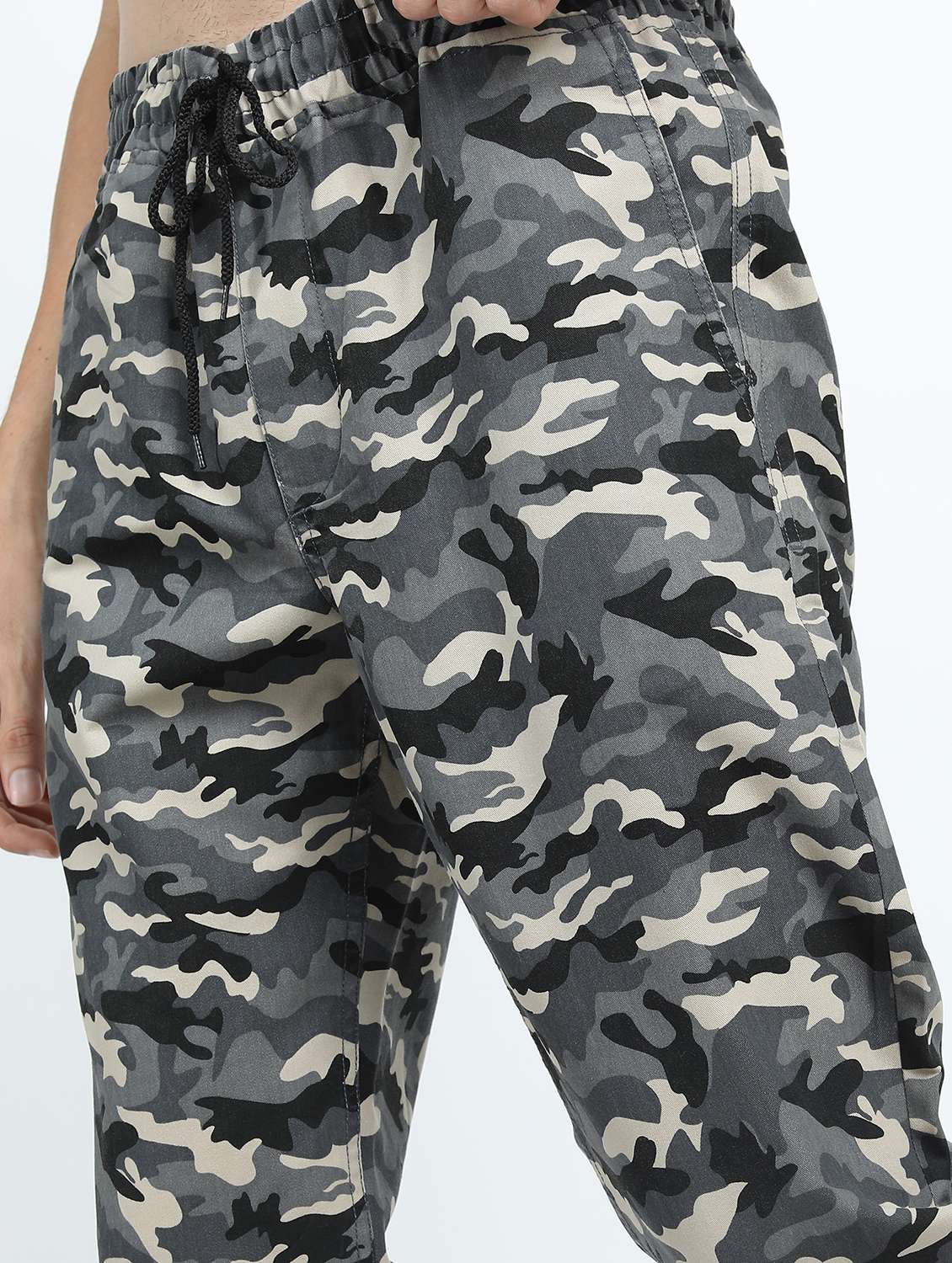 men mid rise camouflage printed cargo - 21375544 -  Standard Image - 5
