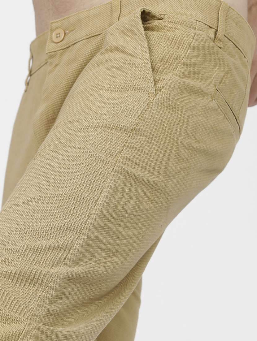 men mid rise solid chinos - 21375555 -  Standard Image - 5
