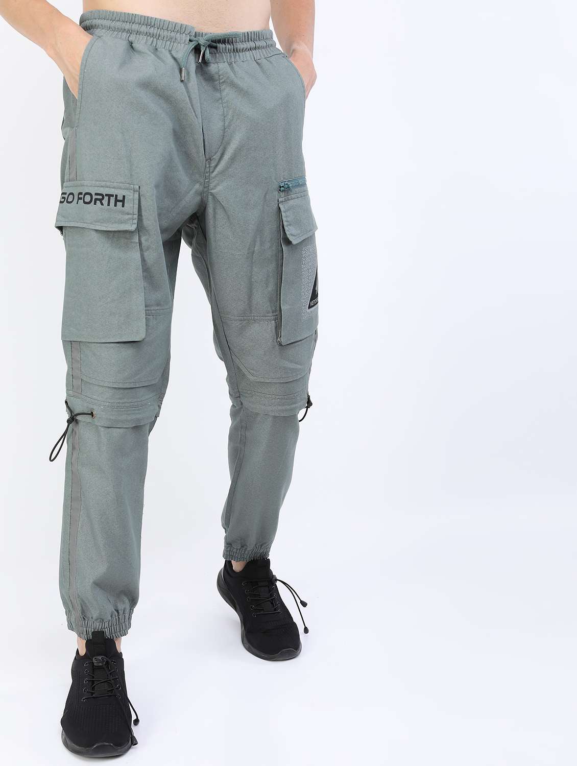 men mid rise typographic print joggers