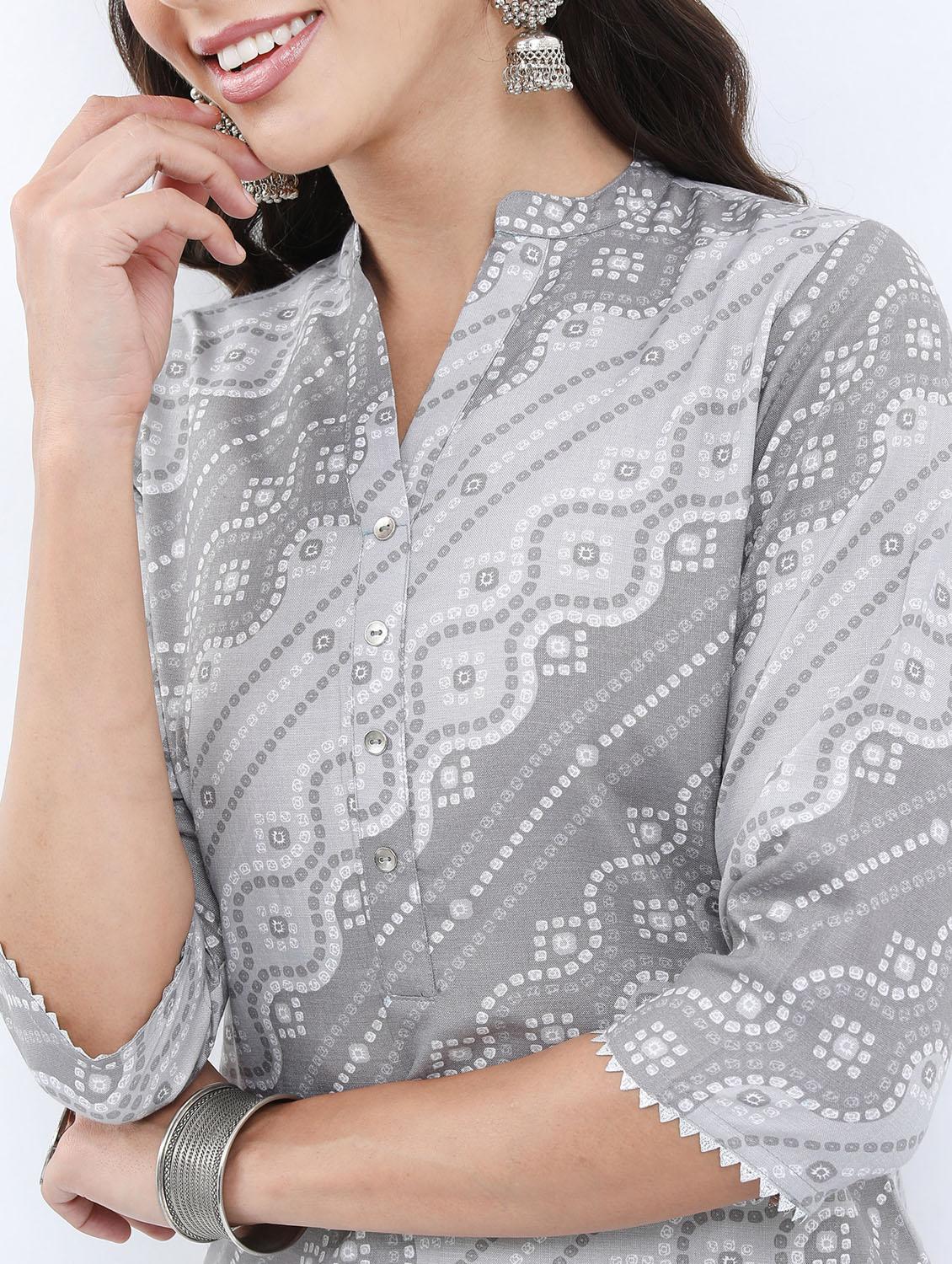 women three quarter sleeve straight kurta - 21376107 - Standard Image - 3