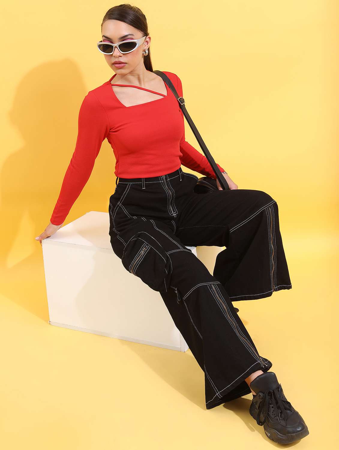red solid regular top - 21376456 - Standard Image - 3