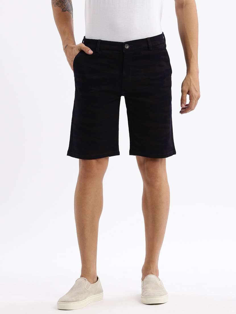 men mid rise camouflage printed bermuda shorts