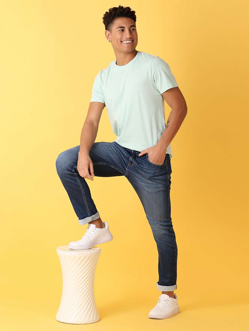 men solid round neck t-shirt - 21378371 -  Standard Image - 3