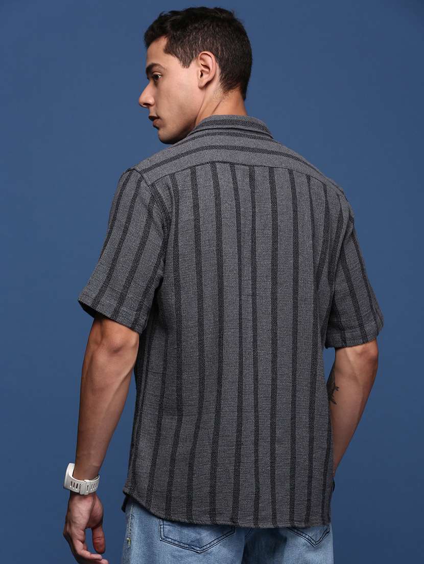 men short sleeved striped casual shirt - 21378741 -  Standard Image - 3