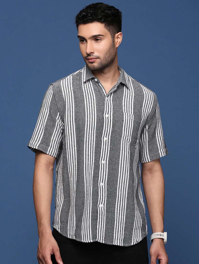men short sleeved striped casual shirt - 21378743 -  Zoom Image - 0