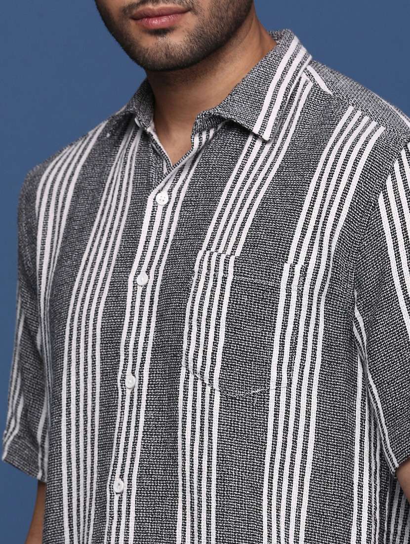 men short sleeved striped casual shirt - 21378743 - Standard Image - 5