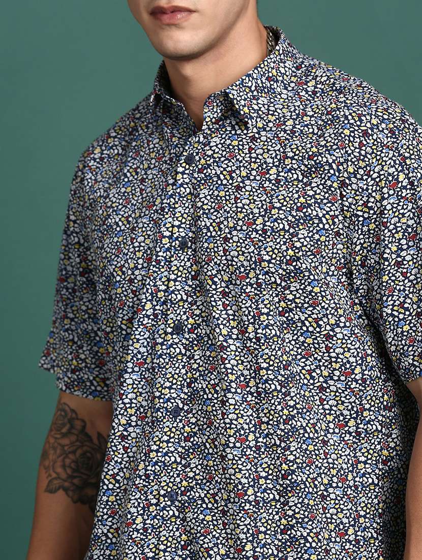 men short sleeved printed casual shirt - 21378748 -  Standard Image - 5