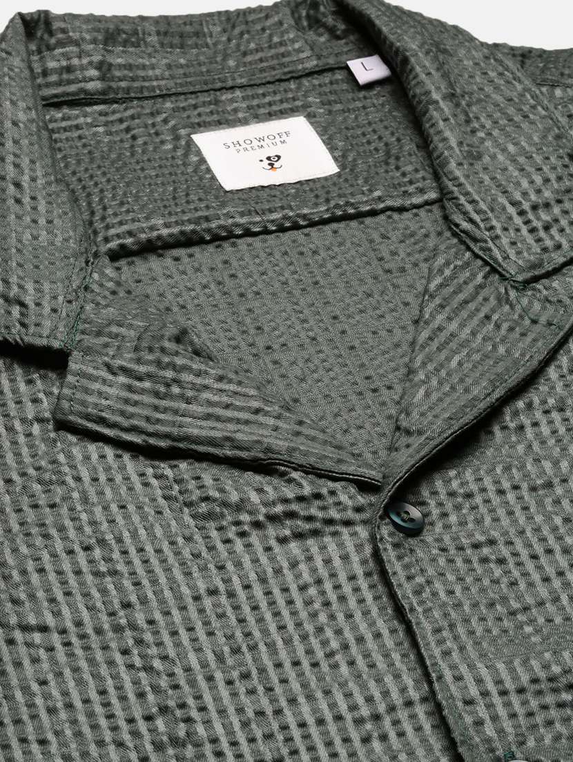 men short sleeved solid casual shirt - 21378895 - Standard Image - 5
