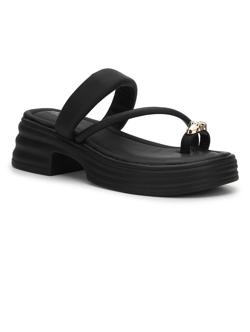 women black toe separator sandal
