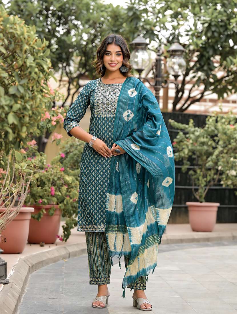 women green kurta pant set with dupatta