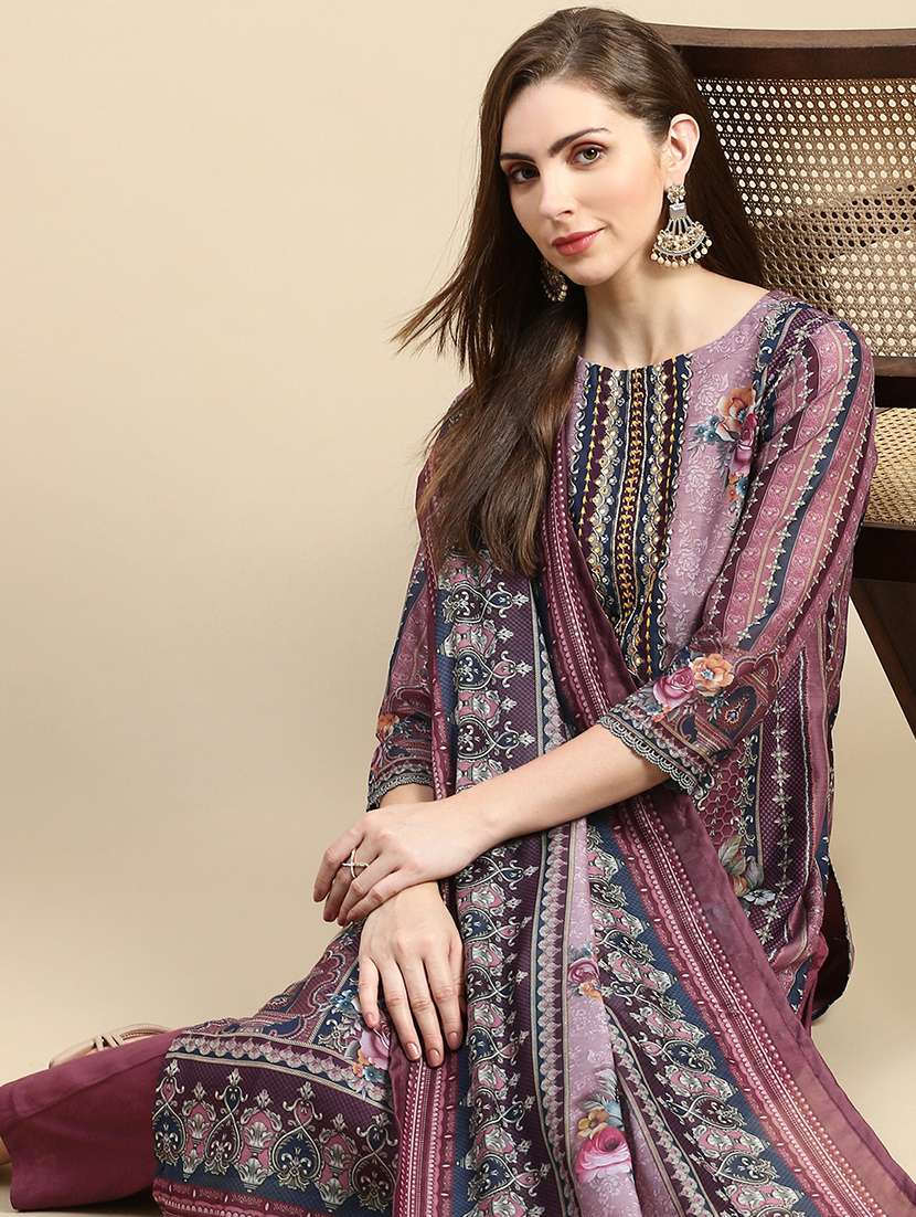 women printed round neck kurta pant set with dupatta - 21387699 -  Standard Image - 3