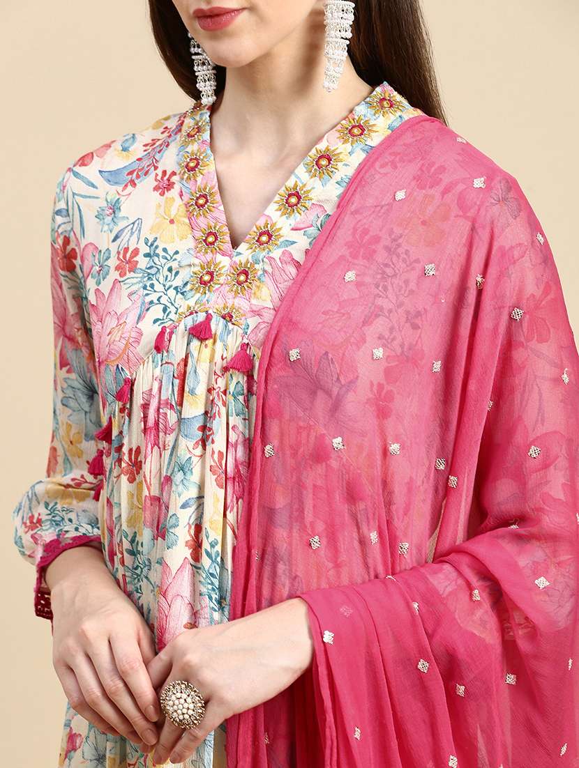 women cream floral kurta pant set with dupatta - 21387704 -  Standard Image - 5