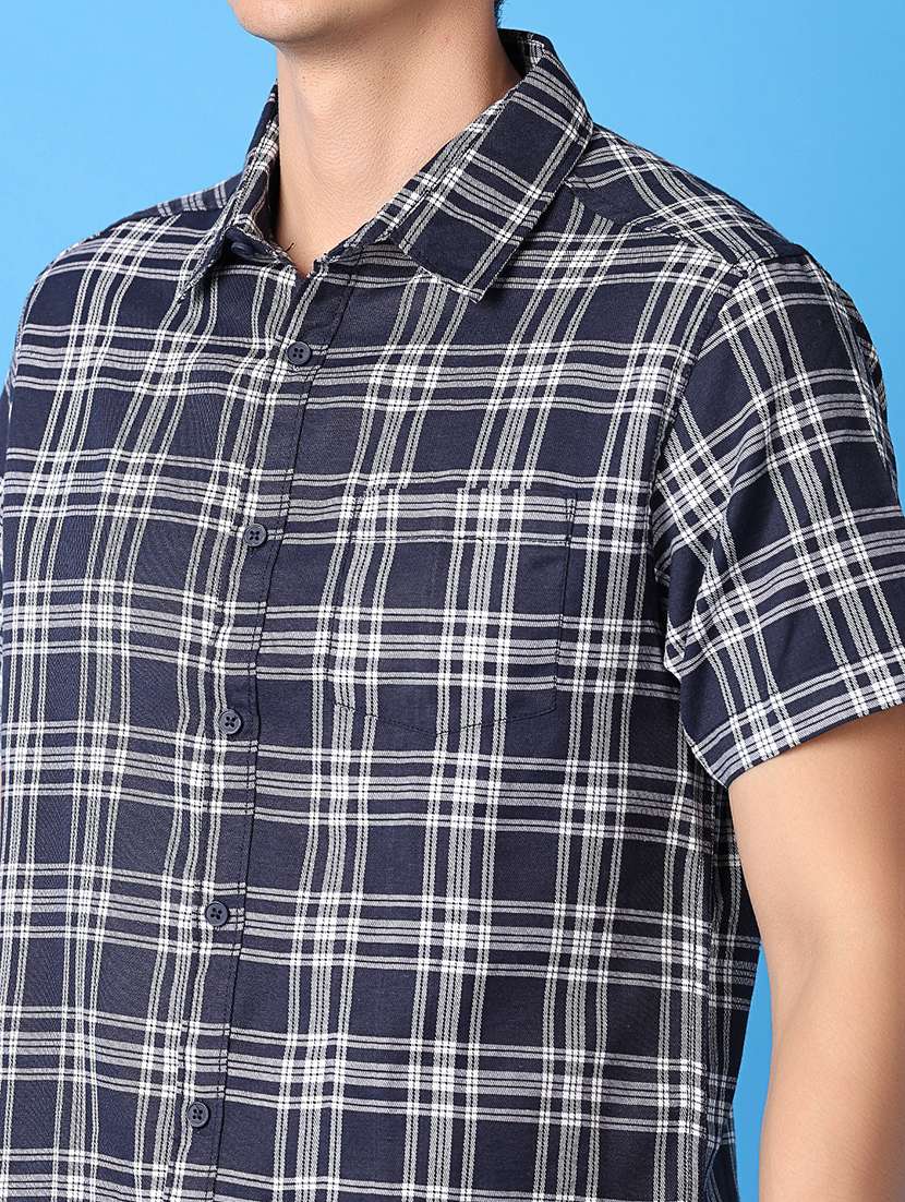 men checks short sleeves casual shirt - 21388071 -  Standard Image - 5